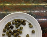 Foto del paso 3 de la receta: Cebollas caramelizadas con un toque de pimienta verde