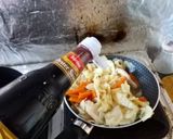 A picture of step 3 of Stir-fried cabbage.