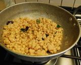 A picture of step 5 of Pattani Sundal (Pea Sundal).