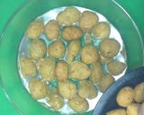 A picture of step 4 of Meethy Dahi Baray-Burns Road Style.