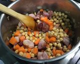 Une image de l'étape 12 de Soupe de pois chiches, carottes, poivron et lard.
