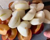 A picture of step 1 of Spices Plum and pear crumble 🍐🍑.