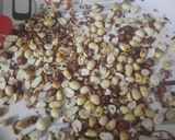 A picture of step 2 of Gujrati dabeli.