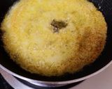 A picture of step 4 of Kesari Rabri Ghevar.