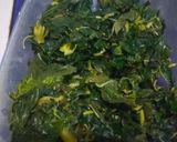 Foto langkah ke 1 dari resep Tumis Kol Daun Pepaya.