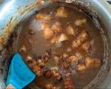 Aromatic braised pork belly in Chinese spices. ไข่พะโล้ recipe step 6 photo