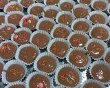 Foto langkah ke 4 dari resep Bolu Kering Coklat Mini.