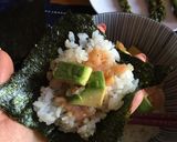 A picture of step 5 of Easy and quick Smoke salmon and avocado donburi.