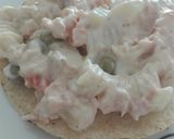 Foto del paso 5 de la receta: Tostadas de ensalada de atún