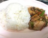 รูปขั้นตอนการทำที่ 2 ของ ข้าวกะเพราหมูกรอบ ไข่เจียว