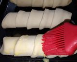 A picture of step 2 of Cream Rolls.