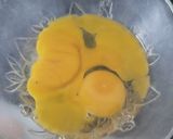 Foto langkah ke 1 dari resep Tumis Sosis Bakso Telur Sawi.