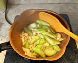 Hình bước làm 2 của món Mướp Khía Xào Nấm Bào Ngư Chay