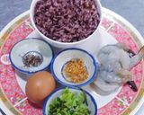 รูปขั้นตอนการทำที่ 3 ของ ข้าวต้มไรซ์เบอร์รี่ไส่กุ้ง