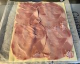Une image de l'étape 1 de Roulé décalé jambon, comté,moutarde et sésame.