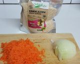 A picture of step 3 of White quinoa and chicken thighs.