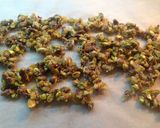 Foto del passaggio 2 della ricetta Semifreddo con pistacchi di Bronte e riduzione di vino passito "Martingana" di Pantelleria