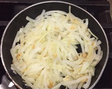 Foto del paso 1 de la receta: Tortillas de Harina Fritas & Dip de Pollo y Aceitunas