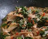 Foto langkah ke 3 dari resep Tongkol Suwir Kemangi.