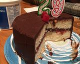 A picture of step 17 of Vanilla Cake with Chocolate Frosting.