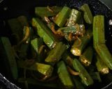 A picture of step 8 of Sweet N Sour Stir Fry Bhindi.