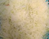 Foto langkah ke 1 dari resep Tumis Pedas Pepaya Muda dengan Rebon/Ebi.