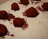 Une image de l'étape 2 de Truffes au chocolat sans beurre.