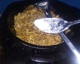 Foto langkah ke 5 dari resep Kue Lumpur Asin Toping Ayam.