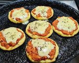 Foto del paso 4 de la receta: Pizzetas de papa sin tacc