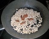 Foto del paso 2 de la receta: Muesli con Nueces y Dátiles (casero)