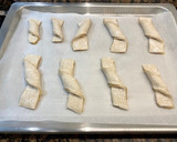 Foto del paso 7 de la receta: Lazos de hojaldre rellenos con cabello de ángel