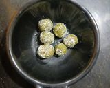 A picture of step 3 of Moringa Ladoo.