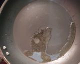 A picture of step 1 of Dahi bhindi.