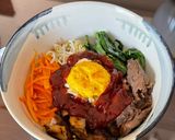 Foto langkah ke 4 dari resep Bibimbab Super Gampang dan Cepat.