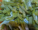 Foto del paso 2 de la receta: Chuleta ahumada con nopales