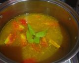 Foto langkah ke 3 dari resep Udang Kentang Kuah Kuning.