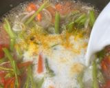Gambar langkah 3 resipi Kangkung Masak Lemak Putih.