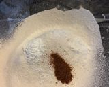 Hình bước làm 1 của món Bánh bông lan sô cô la vanilla :)