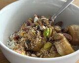 Foto del paso 5 de la receta Bol de desayuno con plátano maduro, pistachos y yogur