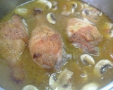 Foto del paso 5 de la receta: Pollo a la marengo con champiñones y jamón ibérico