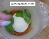 Une image de l'étape 7 de Pâtes à la crème de burrata aux tomates et saucisses.