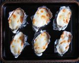 A picture of step 6 of Baked Oysters with White Sauce.