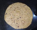 A picture of step 4 of Daal paratha.