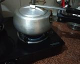 A picture of step 2 of Rajma Masala.