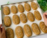 Foto langkah ke 4 dari resep Roti Ganjel Rel Khas Semarang.