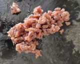 Foto del paso 4 de la receta: Rodaballo en Salsa de Martini Rosso con Piñones y Pasas