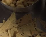 A picture of step 1 of Papad mangodi ki sabji.