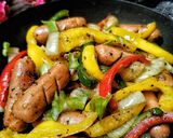 Foto langkah ke 4 dari resep Blackpepper Sausage Skillet.