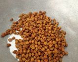 A picture of step 2 of Homemade Sattu powder.