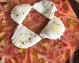Foto del paso 4 de la receta: Carpaccio de tomate, con mozzarella de búfala